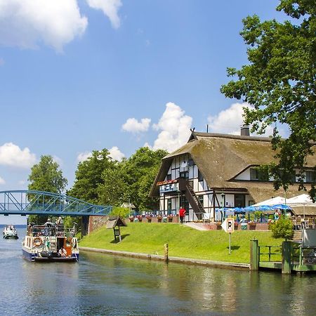 Hotel & Restaurant Lenzer Krug Malchow  Buitenkant foto