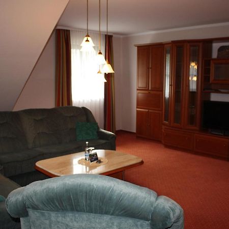 Hotel & Restaurant Lenzer Krug Malchow  Buitenkant foto