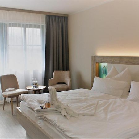 Hotel & Restaurant Lenzer Krug Malchow  Buitenkant foto