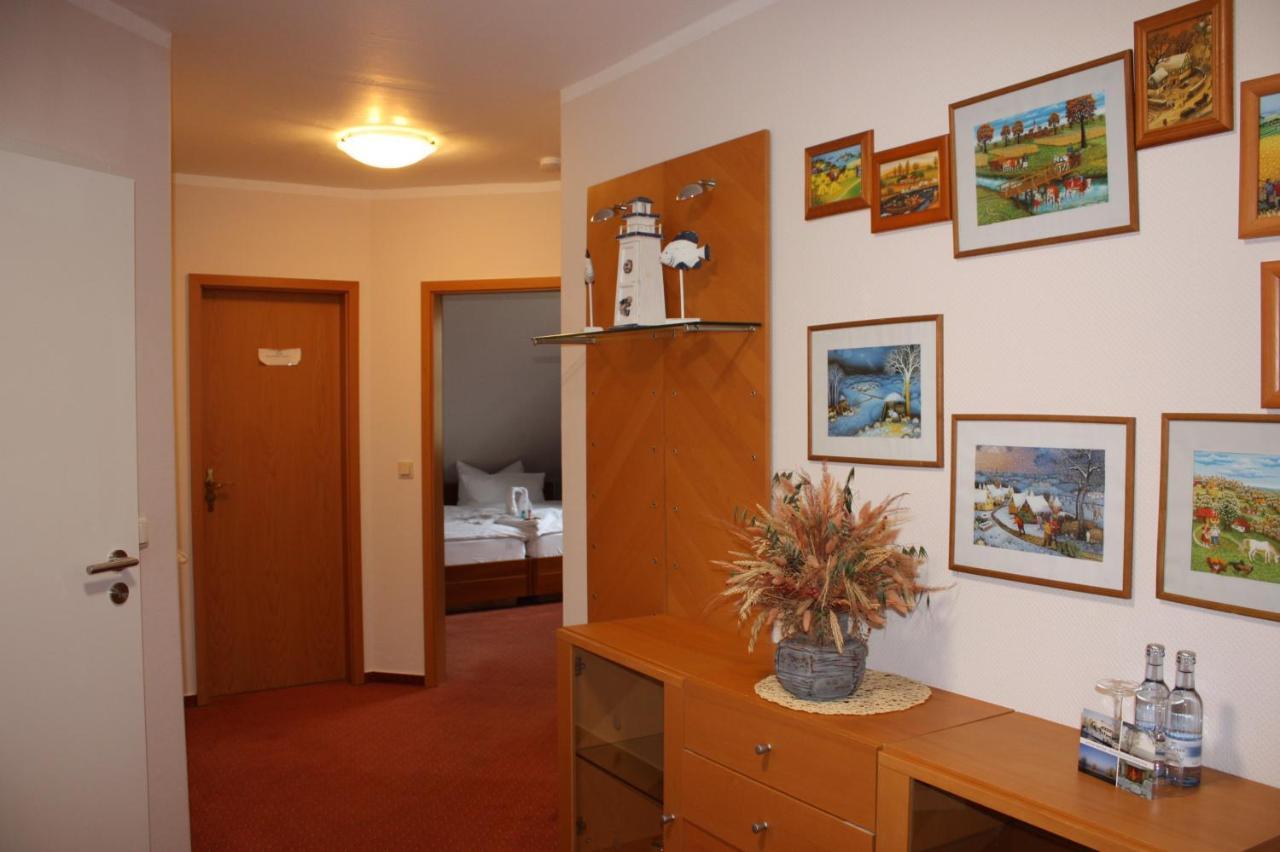 Hotel & Restaurant Lenzer Krug Malchow  Buitenkant foto